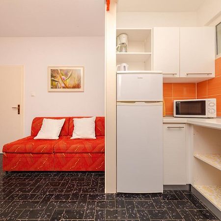 Apartment Проманья Экстерьер фото